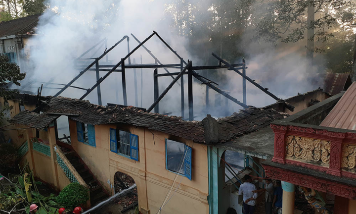 'Bà hỏa' thiêu rụi tăng xá nghìn năm tuổi của chùa cổ miền Tây